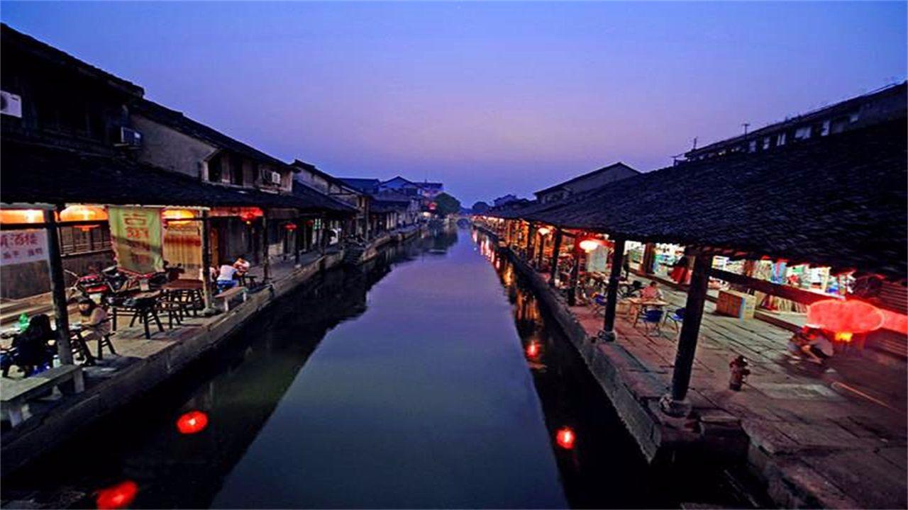 漫步大街小巷 感受鹭岛年味
