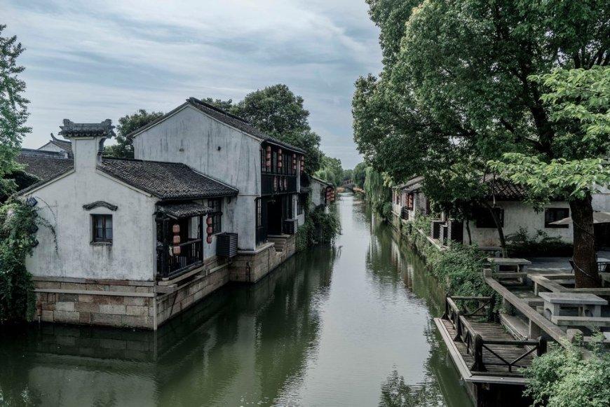 热门交流平台张艺谋曾经被问谁是中国最好的演员,他说出了两个名字,这两个名字是什么?,快来问答解惑!